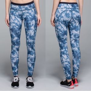 Lululemon Speed Tight III in Tie Dye Sea Side Silver Fox Alberta Lake Naval Blue